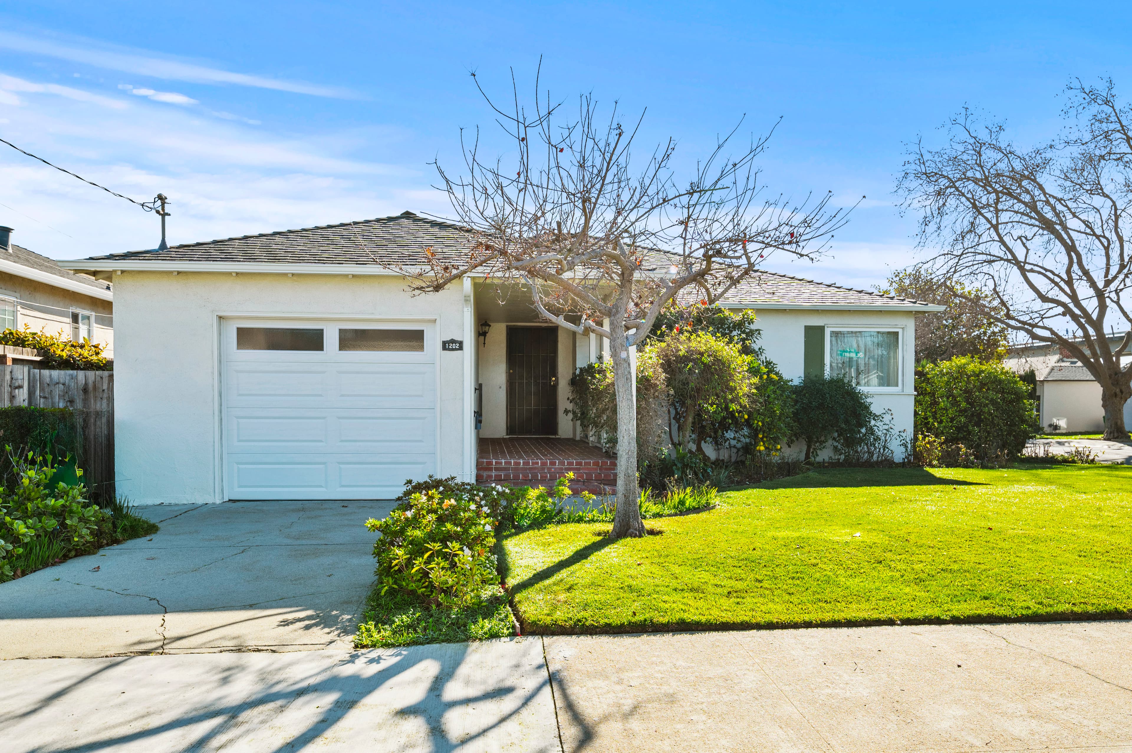 1202 Lillian Ave.